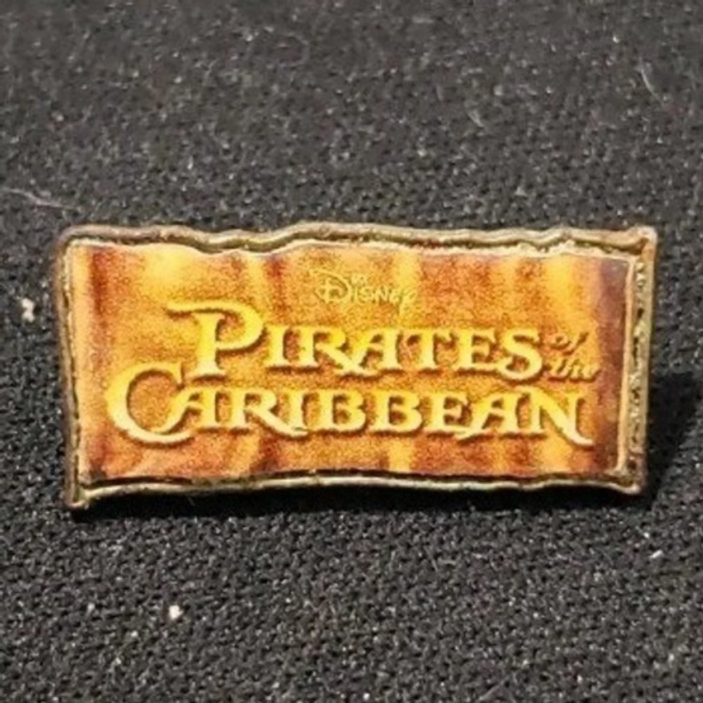 Disney Pin Pirates of the Caribbean At World's End Mini Movie‎ Title 55466 DS